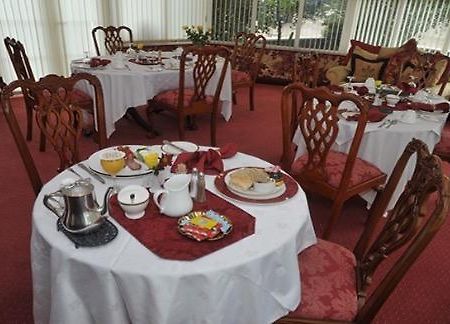 Caldhame House Hotel Crumlin  Ngoại thất bức ảnh