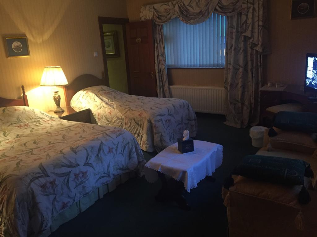 Caldhame House Hotel Crumlin  Ngoại thất bức ảnh