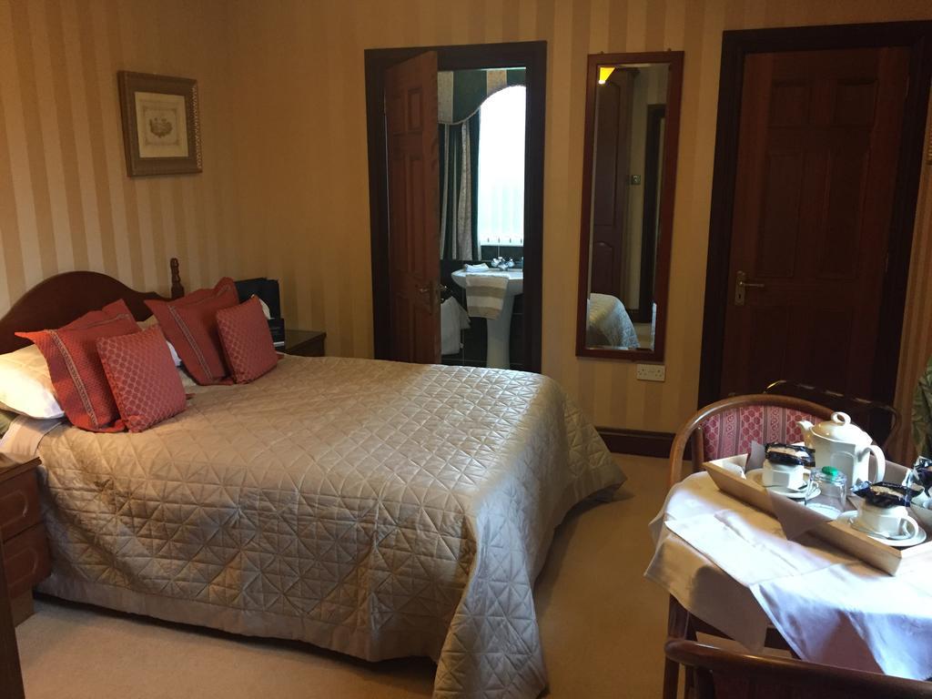 Caldhame House Hotel Crumlin  Ngoại thất bức ảnh